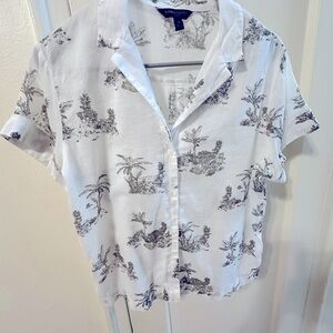 Banana Republic White and Black button down shirt